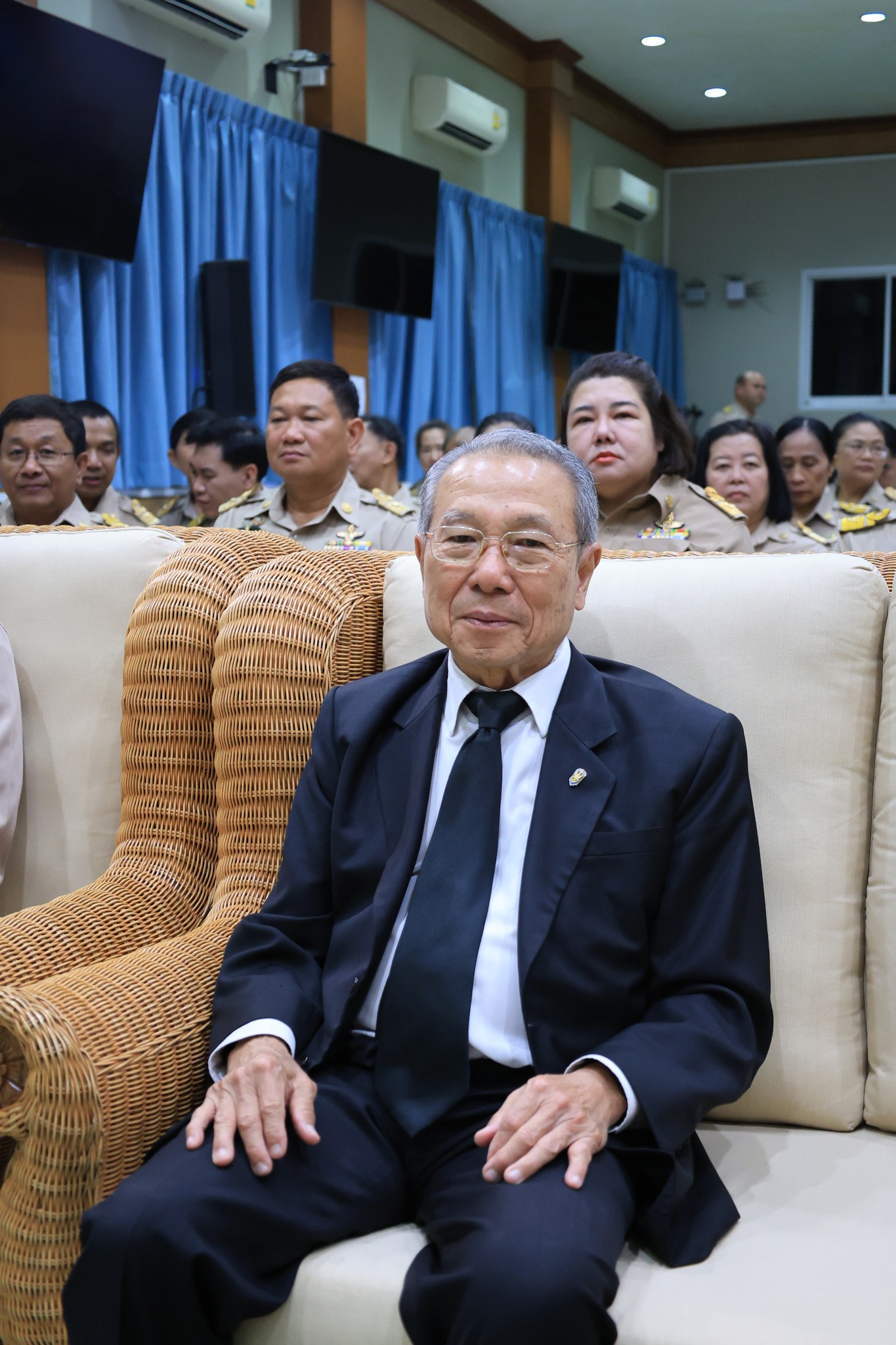 title - ส.ป.ก. จัดพิธีสักการะสิ่งศักดิ์สิทธิ์และพิธีสงฆ์ในโอกาสวันคล้ายวันสถาปนาครบรอบ 51 ปี